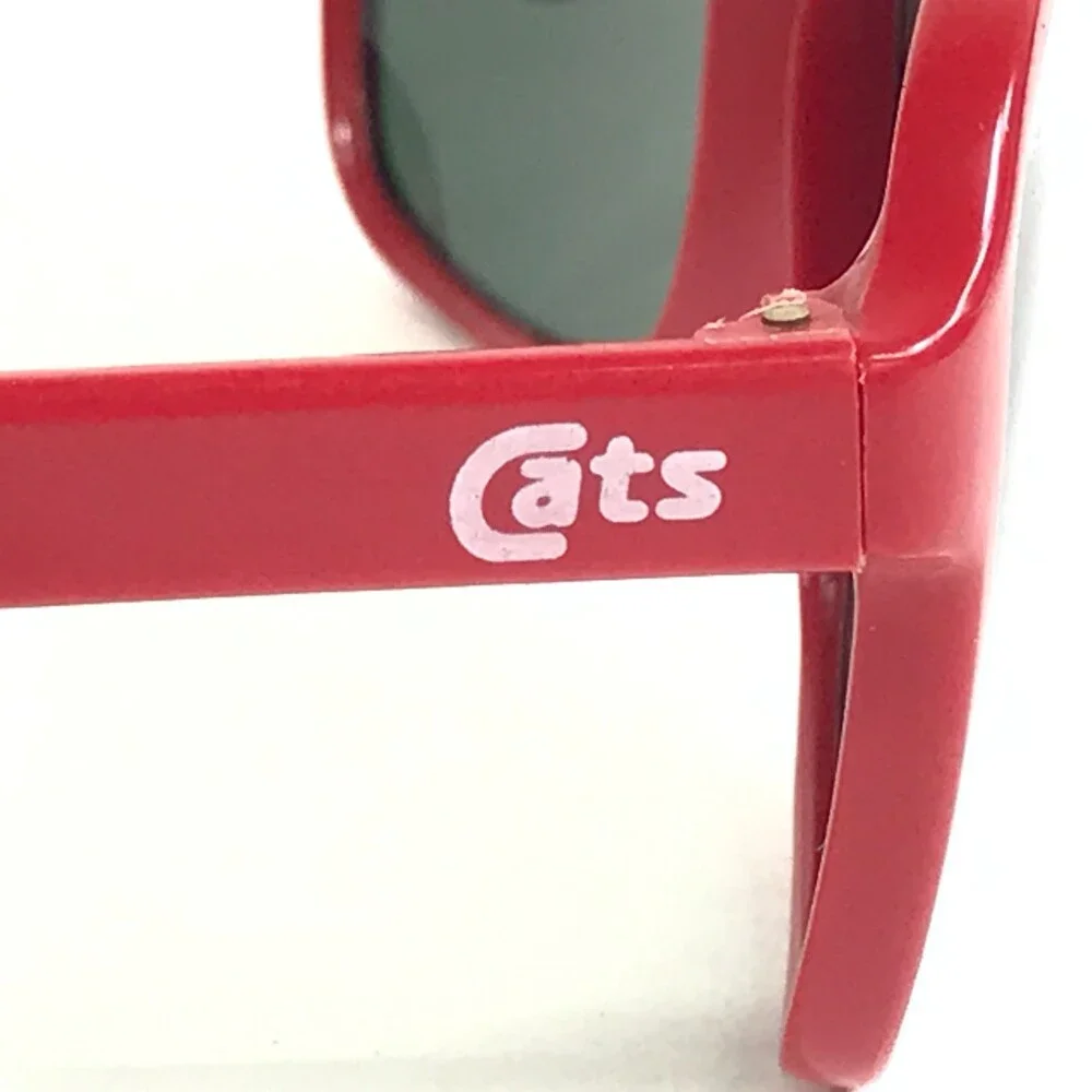 Vintage Bausch & Lomb Ray-Ban Sunglasses Cats 4000 Red w/ Green Lenses and Strap